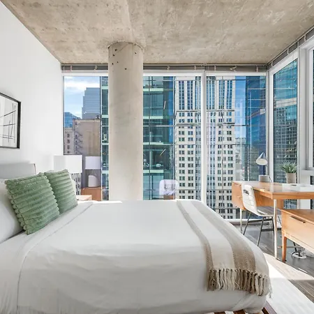 Linea Luxury Living With Indoor Pool And Rooftop Views In The Loop Chicago Exterior photo