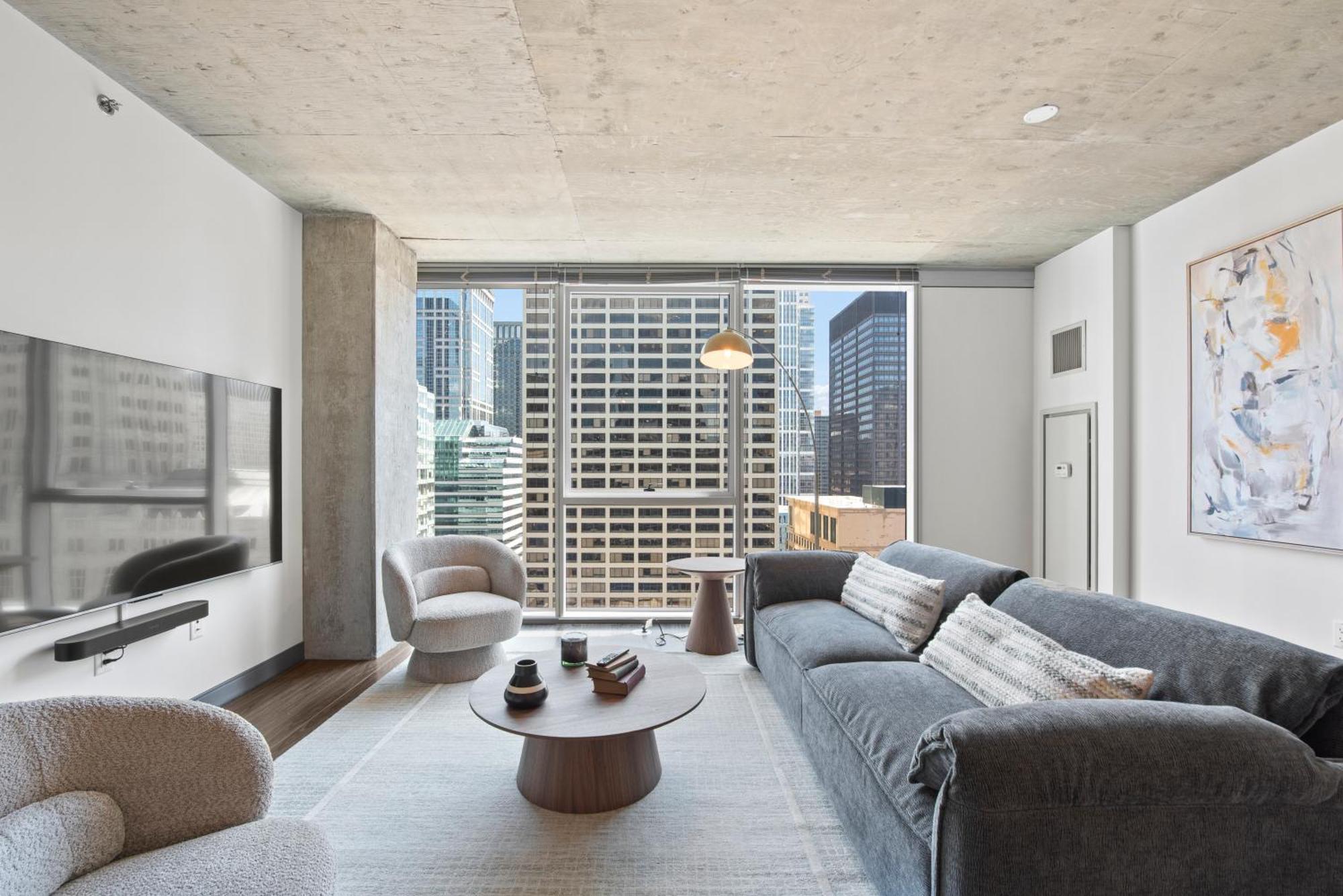 Linea Luxury Living With Indoor Pool And Rooftop Views In The Loop Chicago