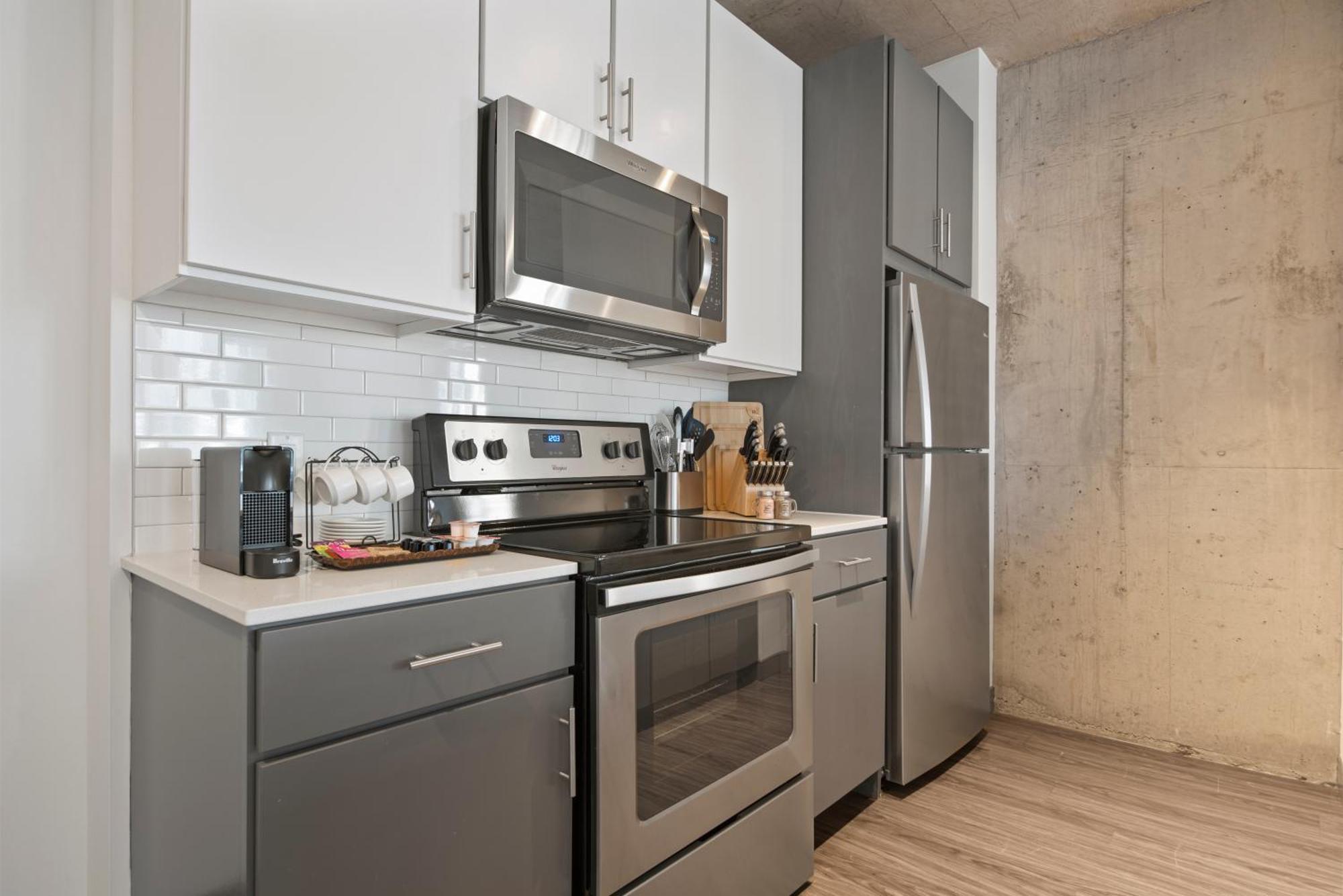 Apartment Linea Luxury Living With Indoor Pool And Rooftop Views In The Loop