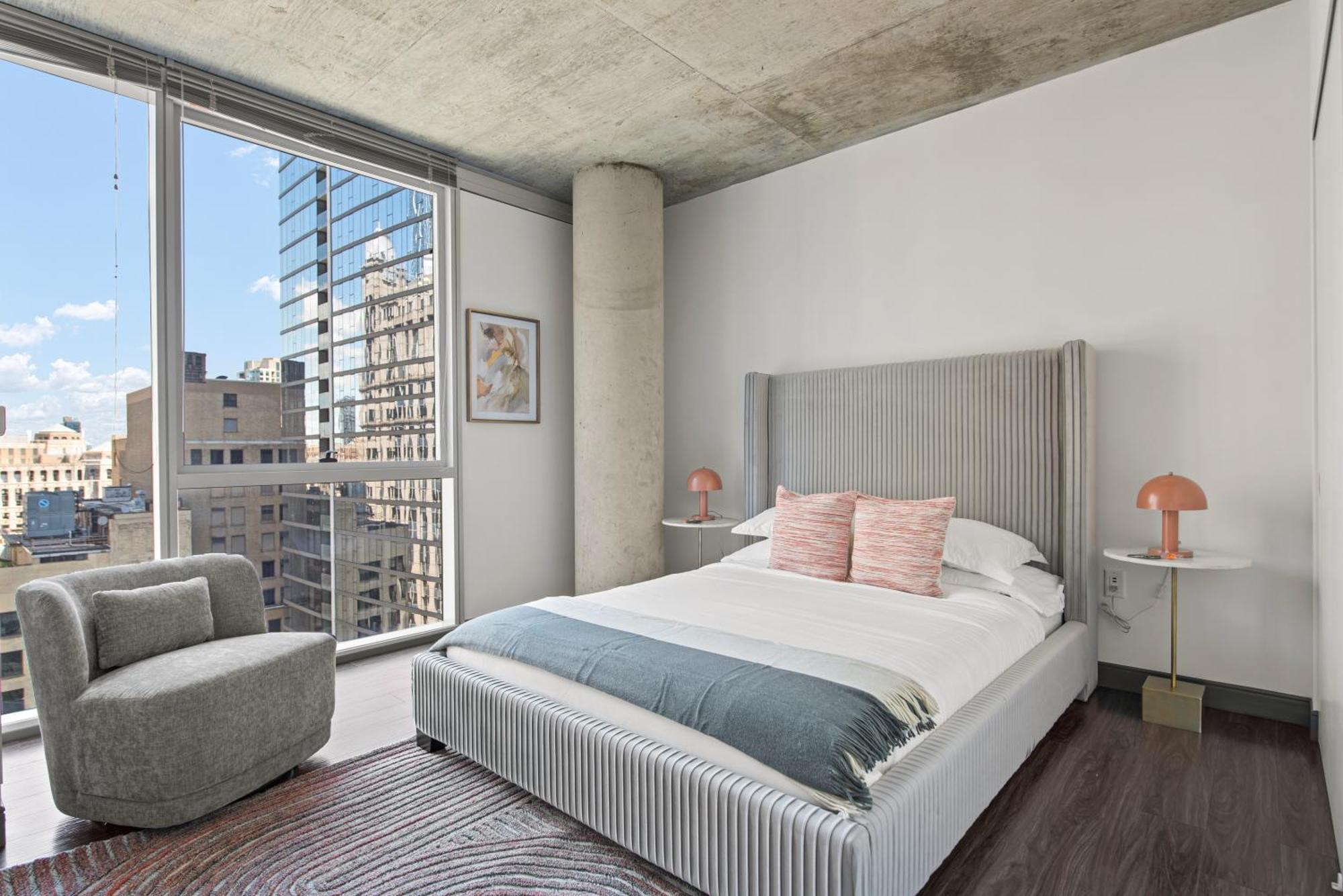 Apartment Linea Luxury Living With Indoor Pool And Rooftop Views In The Loop